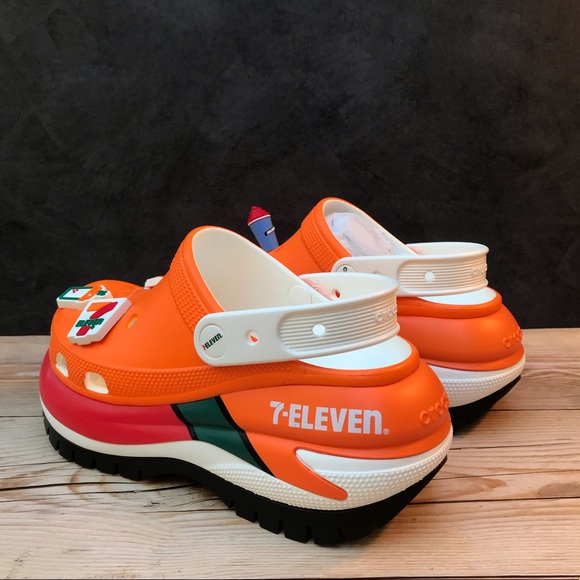 7-Eleven X Crocs Mega Crush Clog - Picture 8 of 16
